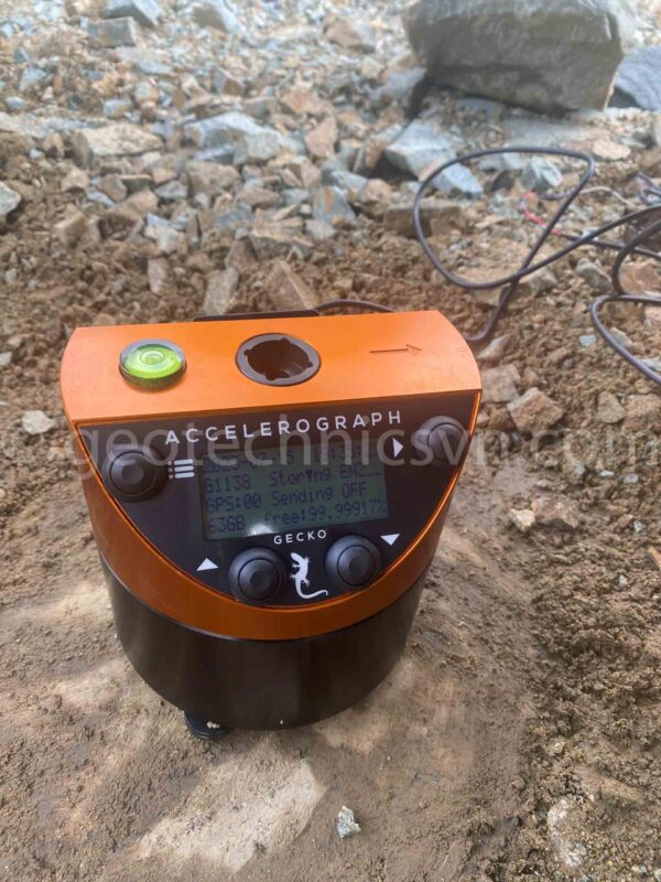 Thử nghiệm thiết bị ghi đo địa chấn động đất Accelerograph