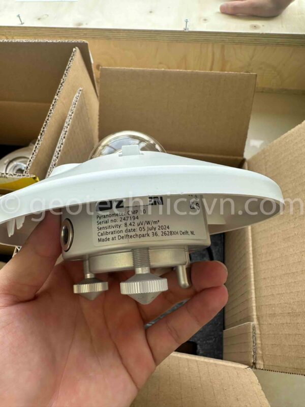 Cảm biến bức xạ CMP10