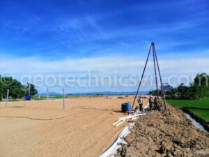 Lắp đặt thiết bị quan trắc chuyển vị ngang sâu Inclinometer