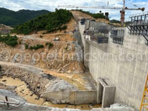 Đập chính hồ chứa nước Sông Chò 1
