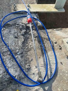 Lắp đặt thiết bị quan trắc biến dạng khe hở Crackmeter thuỷ điện Đại Bình